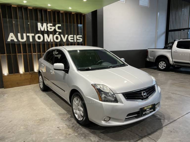 NISSAN - SENTRA - 2012/2013 - Prata - R$ 39.900,00