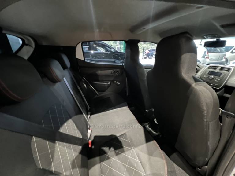 RENAULT - KWID - 2021/2022 - Branca - R$ 44.900,00