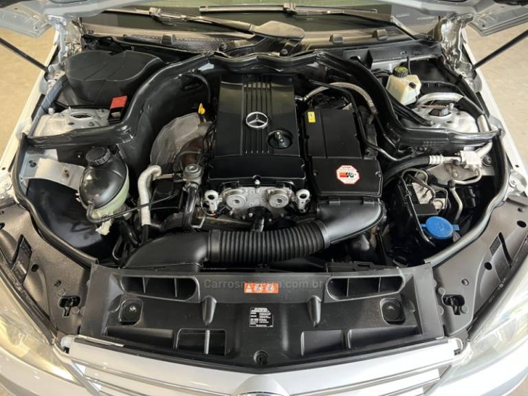 MERCEDES-BENZ - C 180 K - 2010/2010 - Prata - R$ 54.900,00