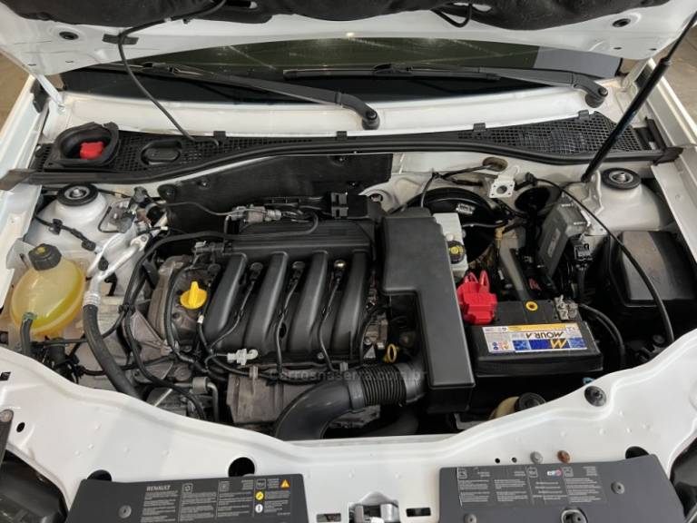 RENAULT - DUSTER - 2015/2016 - Branca - R$ 61.900,00