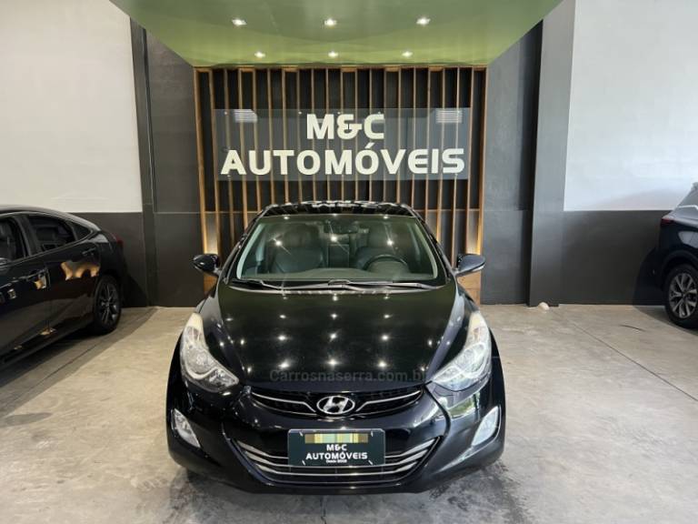 HYUNDAI - ELANTRA - 2012/2013 - Preta - R$ 59.900,00