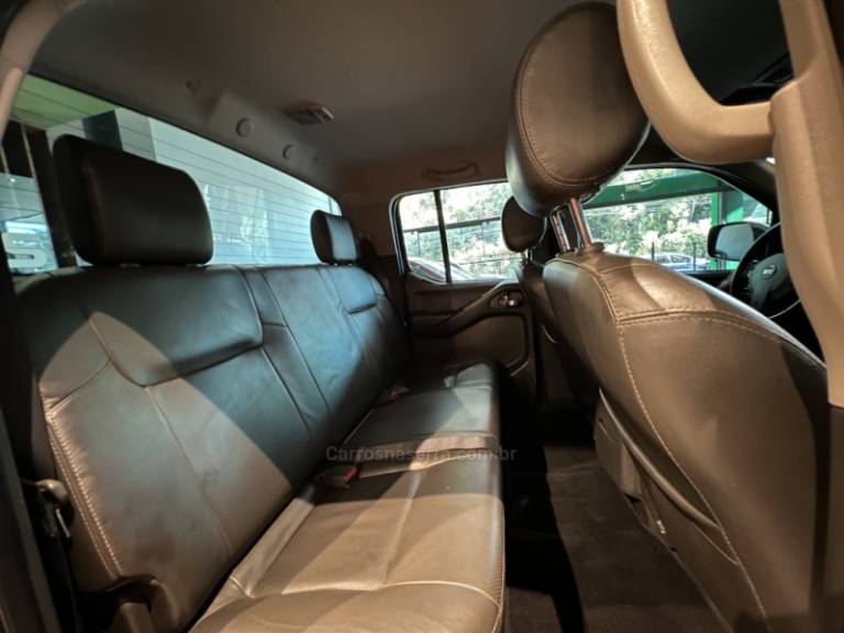 NISSAN - FRONTIER - 2016/2016 - Prata - R$ 115.900,00