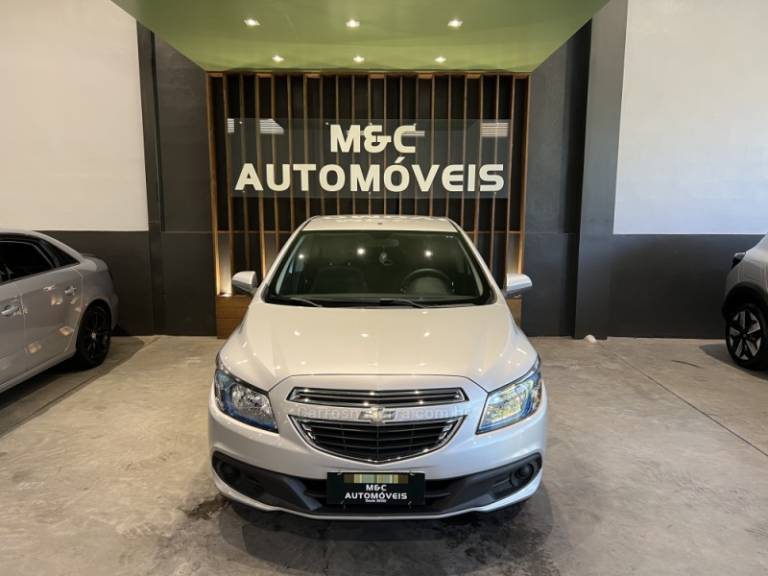 CHEVROLET - PRISMA - 2015/2016 - Prata - R$ 52.900,00