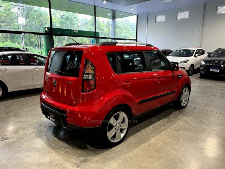 KIA MOTORS - SOUL - 2011/2012 - Vermelha - R$ 44.900,00