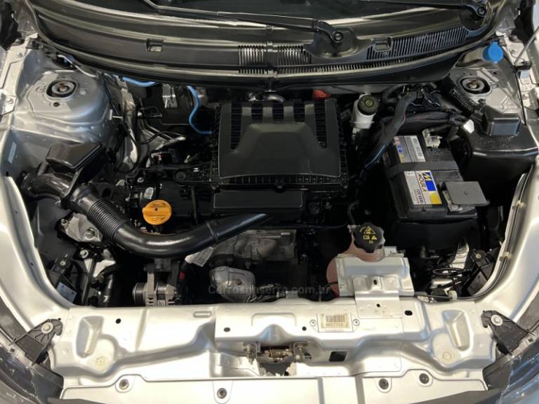FIAT - CRONOS - 2022/2023 - Prata - R$ 73.900,00