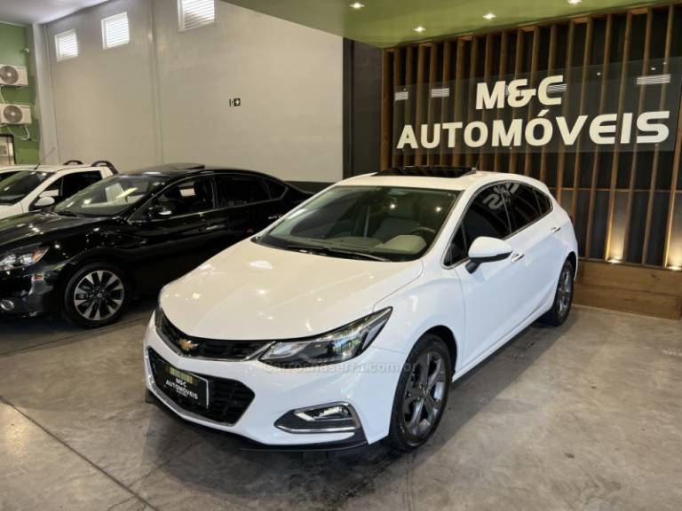 CHEVROLET - CRUZE - 2018/2018 - Branca - R$ 96.900,00