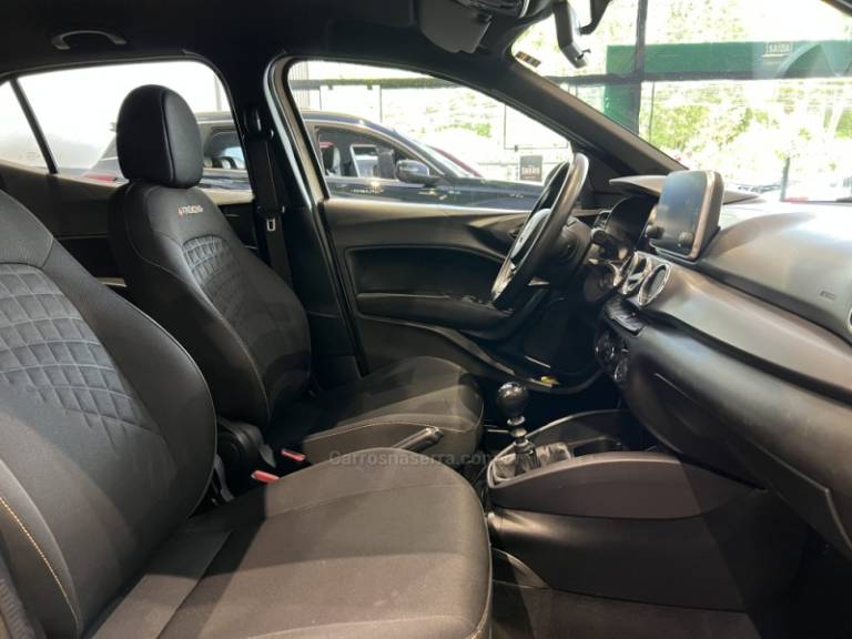 FIAT - ARGO - 2021/2022 - Branca - R$ 74.900,00