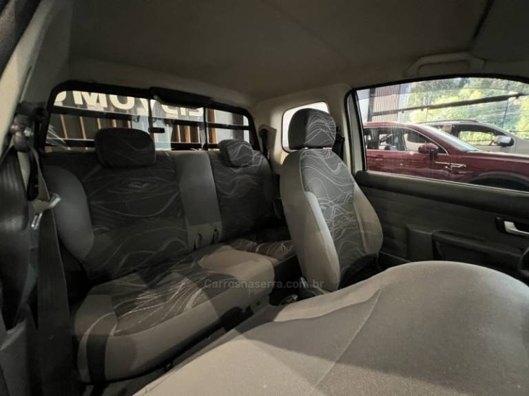 FIAT - STRADA - 2012/2013 - Prata - R$ 53.900,00