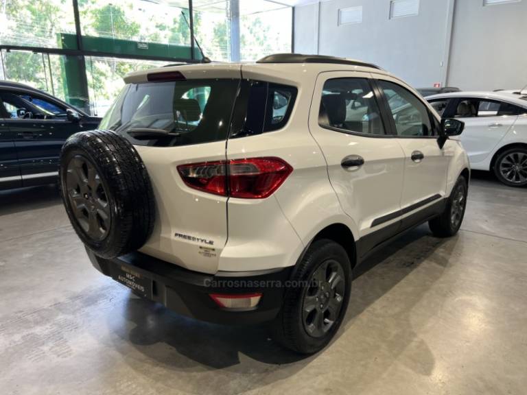 FORD - ECOSPORT - 2018/2019 - Branca - R$ 71.900,00