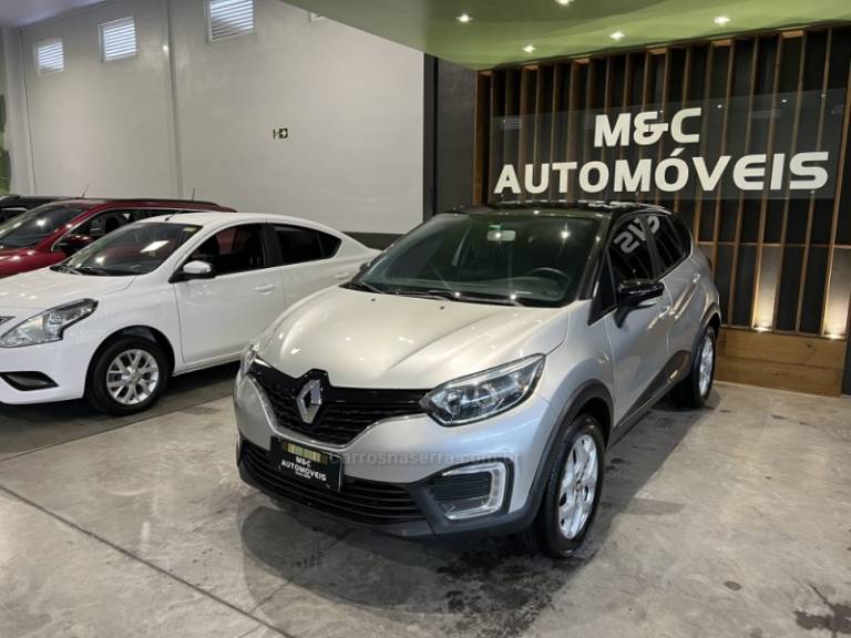 RENAULT - CAPTUR - 2018/2019 - Prata - R$ 72.900,00