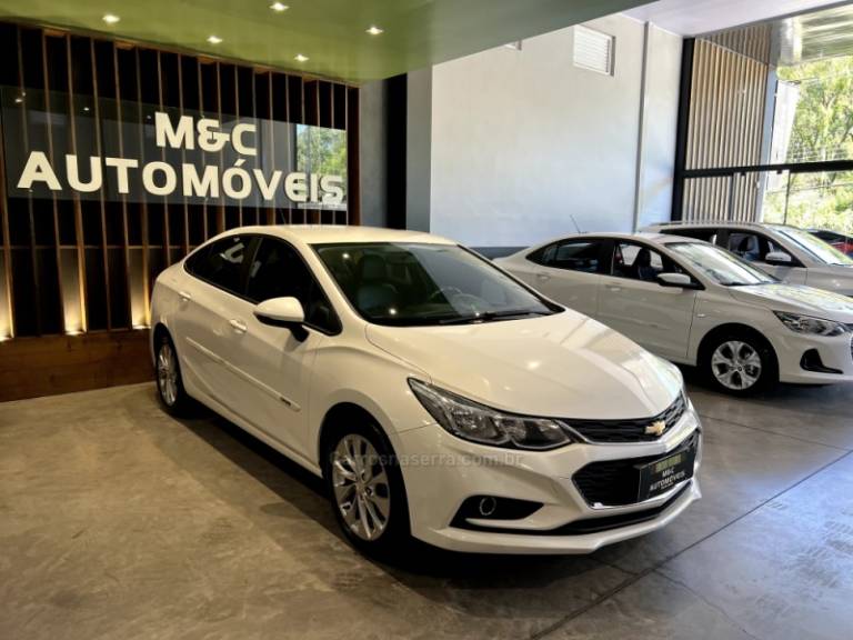 CHEVROLET - CRUZE - 2018/2019 - Branca - R$ 88.900,00