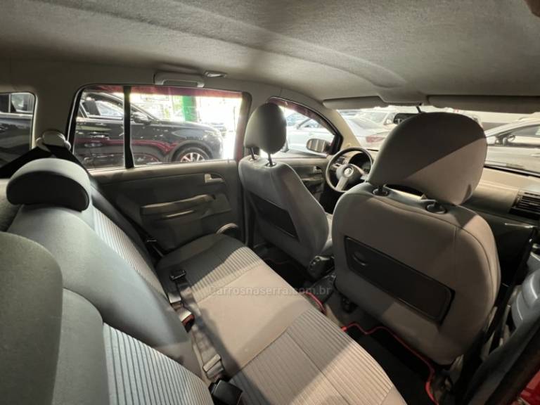 VOLKSWAGEN - SPACEFOX - 2009/2010 - Vermelha - R$ 34.900,00