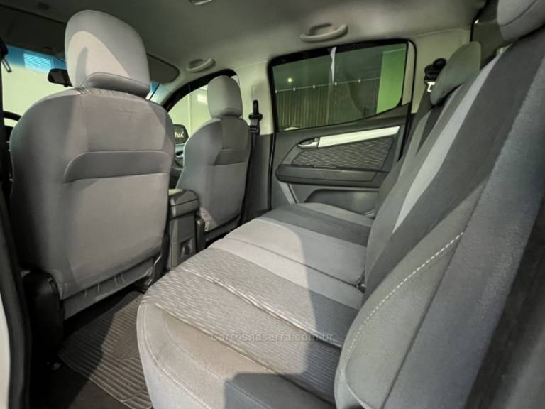 CHEVROLET - S10 - 2014/2015 - Prata - R$ 99.900,00