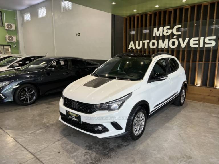 FIAT - ARGO - 2021/2022 - Branca - R$ 74.900,00