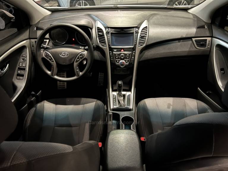 HYUNDAI - I30 - 2014/2015 - Branca - R$ 69.900,00