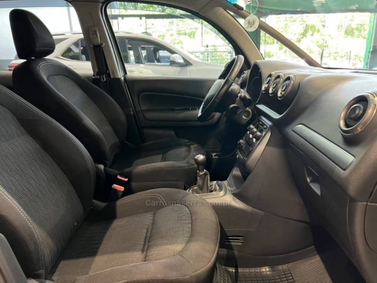 CITROËN - C3 PICASSO - 2014/2015 - Prata - R$ 40.900,00