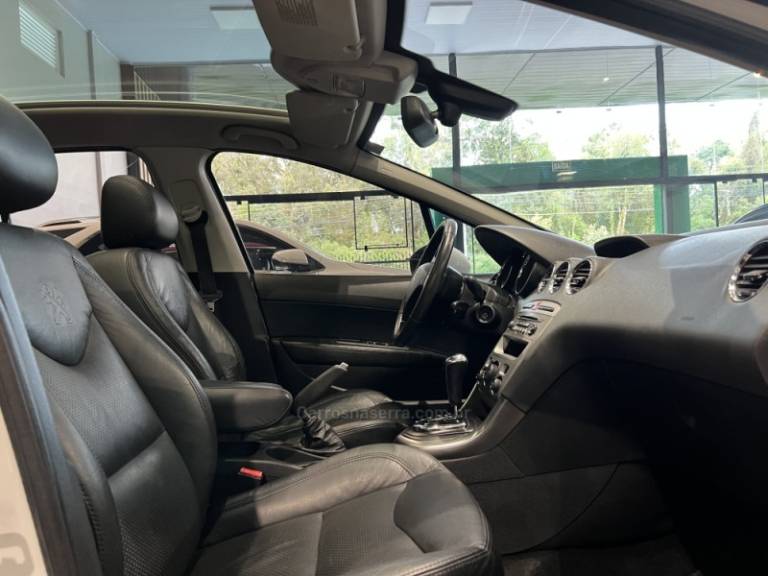 PEUGEOT - 308 - 2012/2013 - Branca - R$ 39.900,00