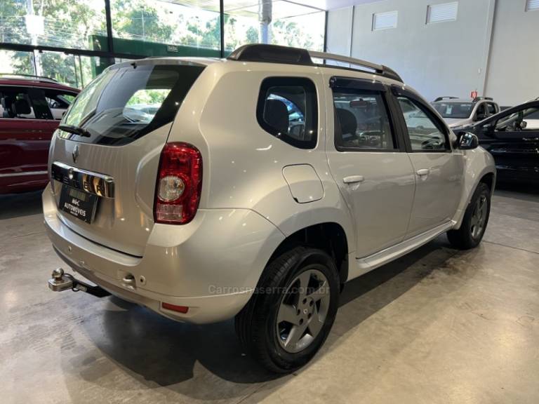 RENAULT - DUSTER - 2012/2013 - Prata - R$ 46.900,00