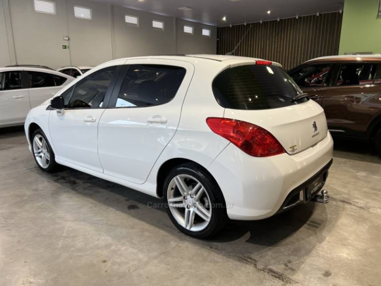 PEUGEOT - 308 - 2012/2013 - Branca - R$ 39.900,00