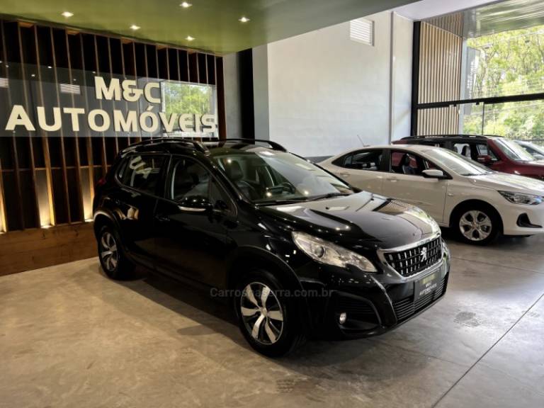 PEUGEOT - 2008 - 2020/2020 - Preta - R$ 71.900,00