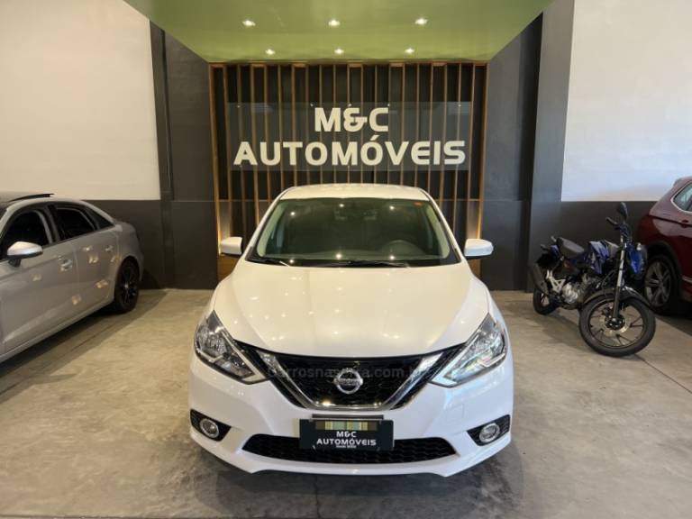 NISSAN - SENTRA - 2016/2017 - Branca - R$ 66.900,00