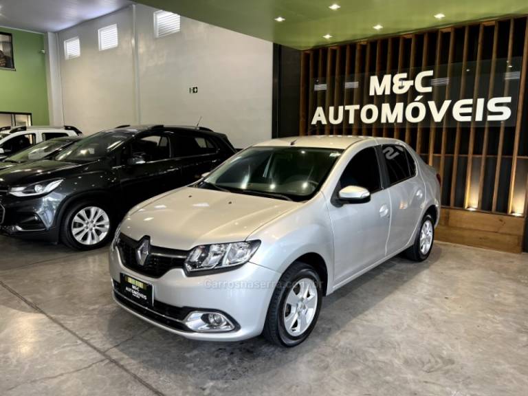 RENAULT - LOGAN - 2013/2014 - Prata - R$ 38.900,00