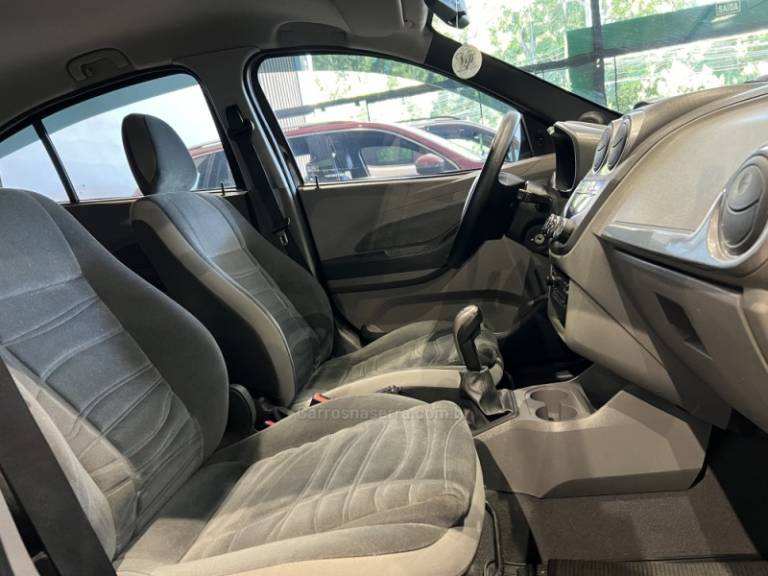 CHEVROLET - AGILE - 2013/2013 - Preta - R$ 36.900,00