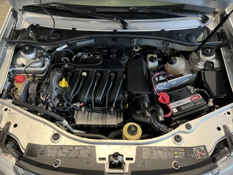 RENAULT - DUSTER - 2012/2013 - Prata - R$ 46.900,00