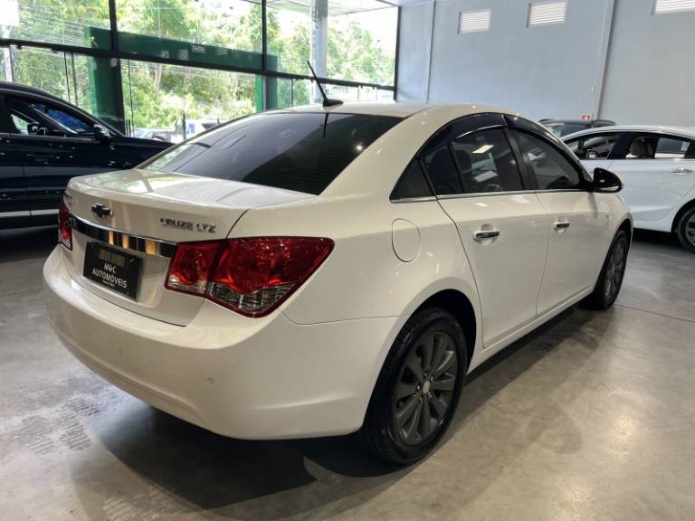 CHEVROLET - CRUZE - 2013/2013 - Branca - R$ 58.900,00