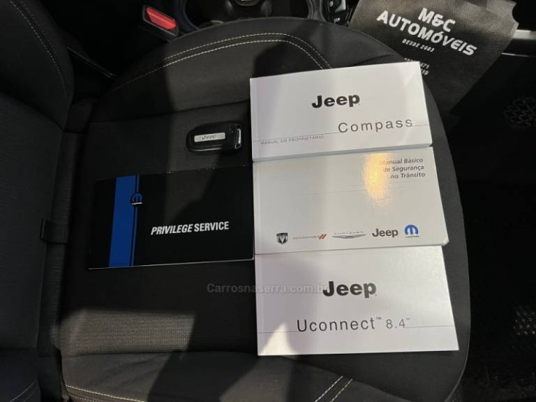 JEEP - COMPASS - 2016/2017 - Vermelha - R$ 87.900,00