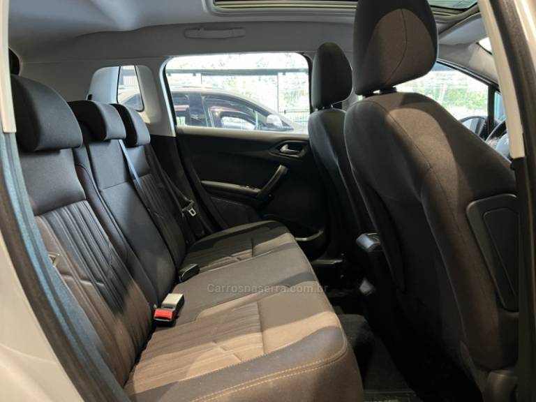 PEUGEOT - 2008 - 2018/2019 - Prata - R$ 71.900,00