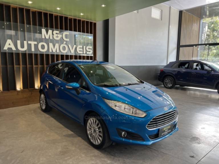 FORD - FIESTA - 2015/2015 - Azul - R$ 48.900,00