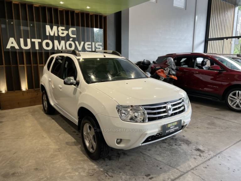 RENAULT - DUSTER - 2013/2014 - Branca - R$ 52.900,00