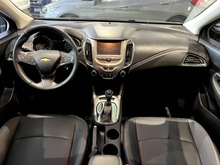 CHEVROLET - CRUZE - 2018/2019 - Branca - R$ 88.900,00