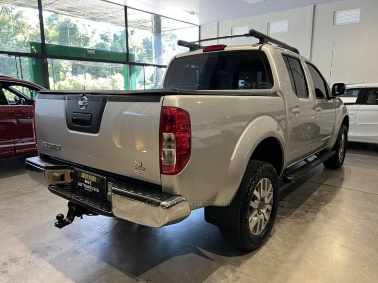 NISSAN - FRONTIER - 2016/2016 - Prata - R$ 115.900,00