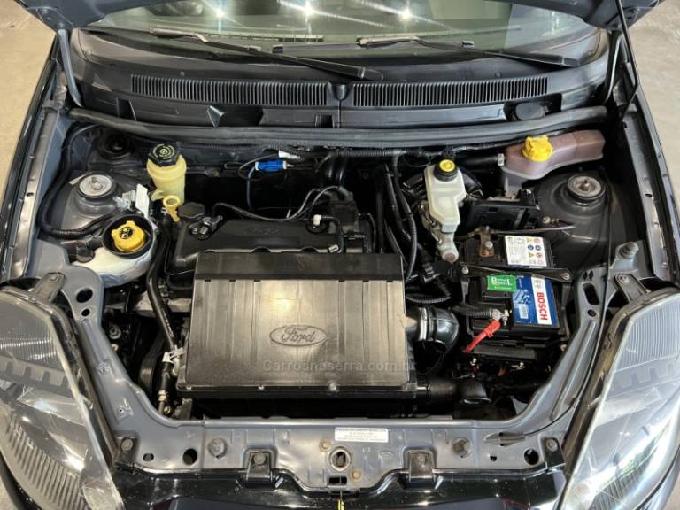 FORD - KA - 2012/2013 - Preta - R$ 28.900,00