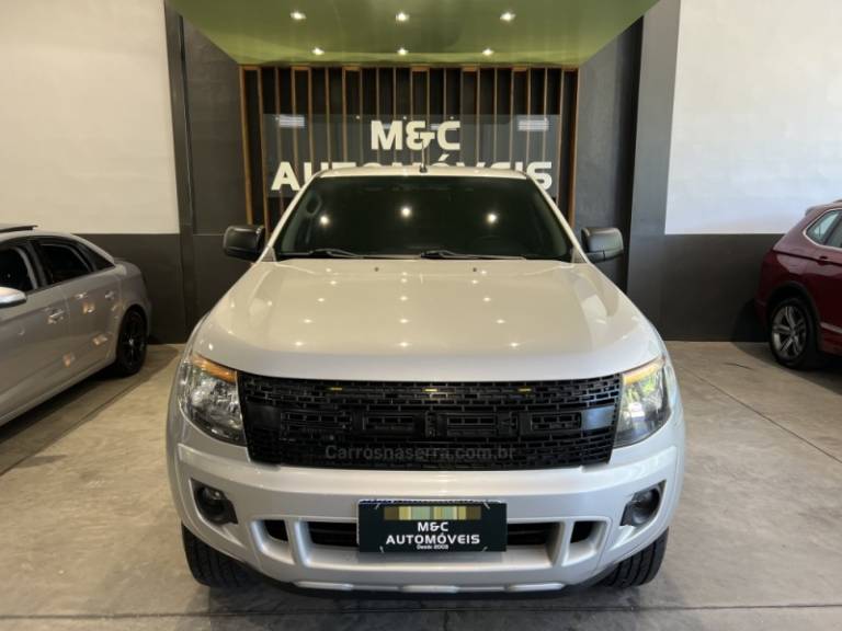 FORD - RANGER - 2013/2013 - Prata - R$ 79.900,00