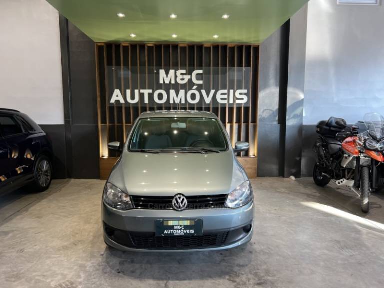 VOLKSWAGEN - FOX - 2010/2011 - Cinza - R$ 32.900,00