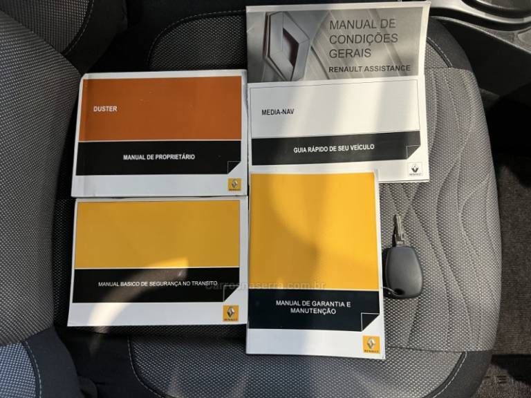RENAULT - DUSTER - 2012/2013 - Prata - R$ 46.900,00