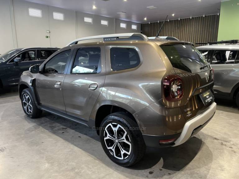 RENAULT - DUSTER - 2020/2021 - Marrom - R$ 91.900,00