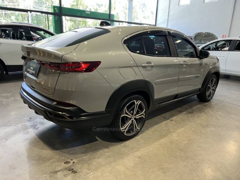 FIAT - FASTBACK - 2023/2024 - Cinza - R$ 122.900,00