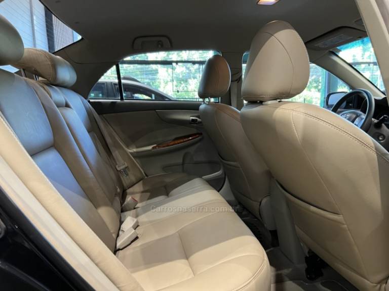 TOYOTA - COROLLA - 2009/2010 - Preta - R$ 58.900,00