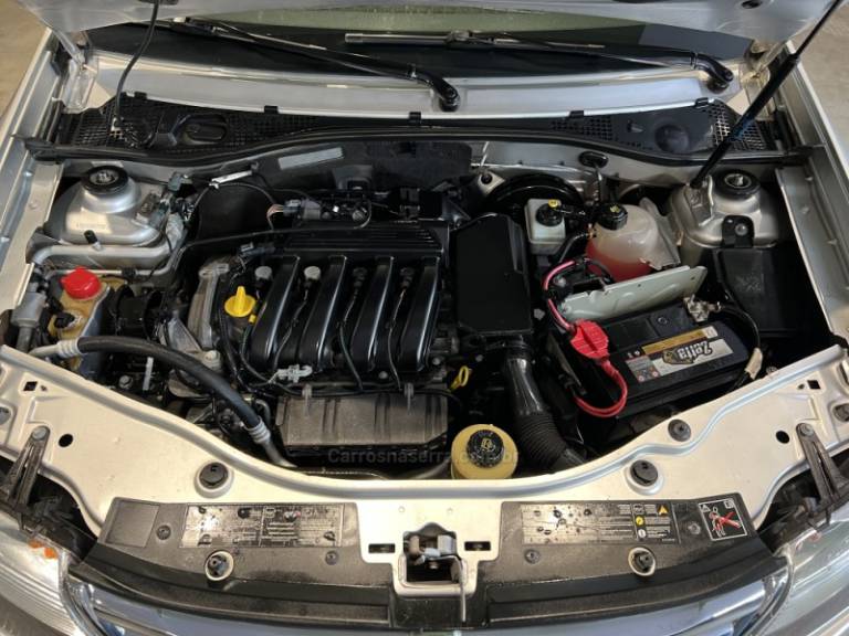 RENAULT - DUSTER - 2014/2015 - Prata - R$ 54.900,00
