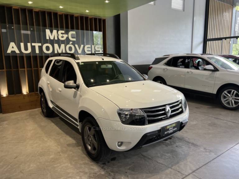 RENAULT - DUSTER - 2014/2015 - Branca - R$ 53.900,00