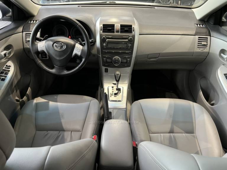 TOYOTA - COROLLA - 2012/2013 - Branca - R$ 65.900,00