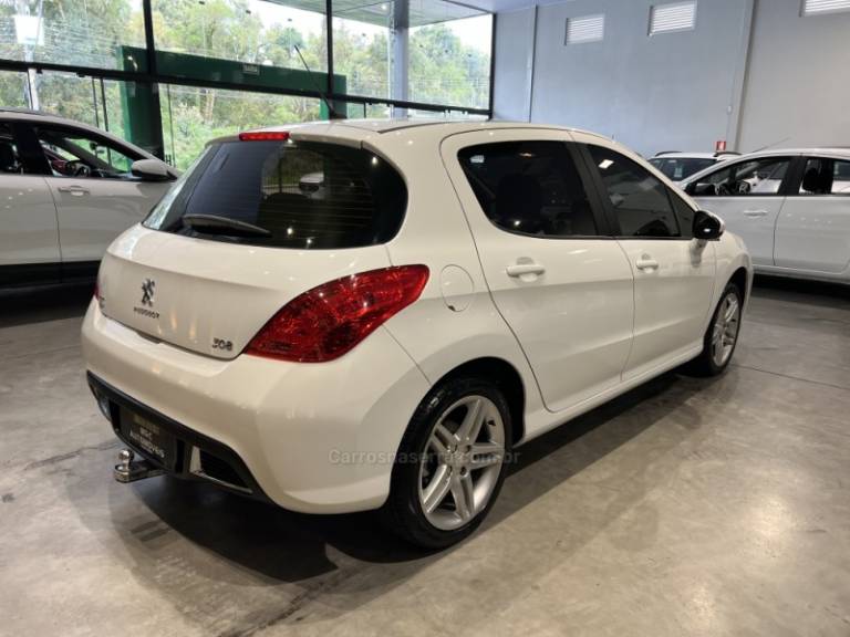 PEUGEOT - 308 - 2012/2013 - Branca - R$ 39.900,00