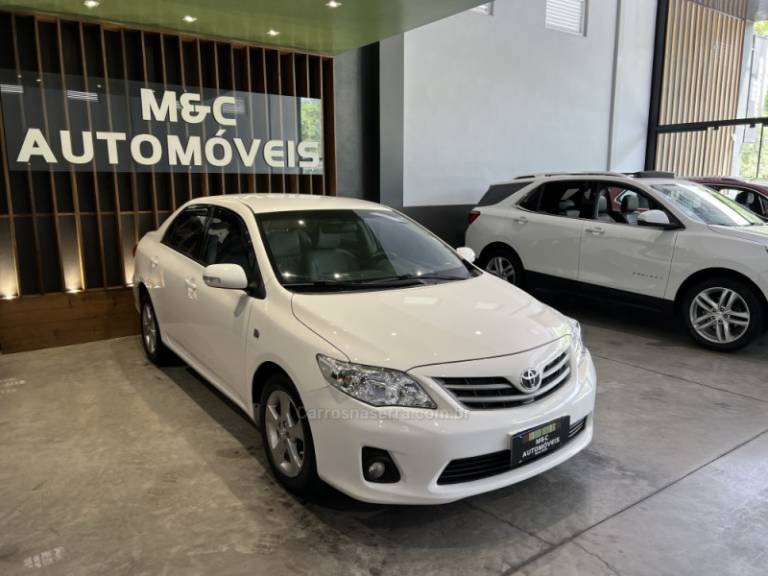TOYOTA - COROLLA - 2012/2013 - Branca - R$ 65.900,00