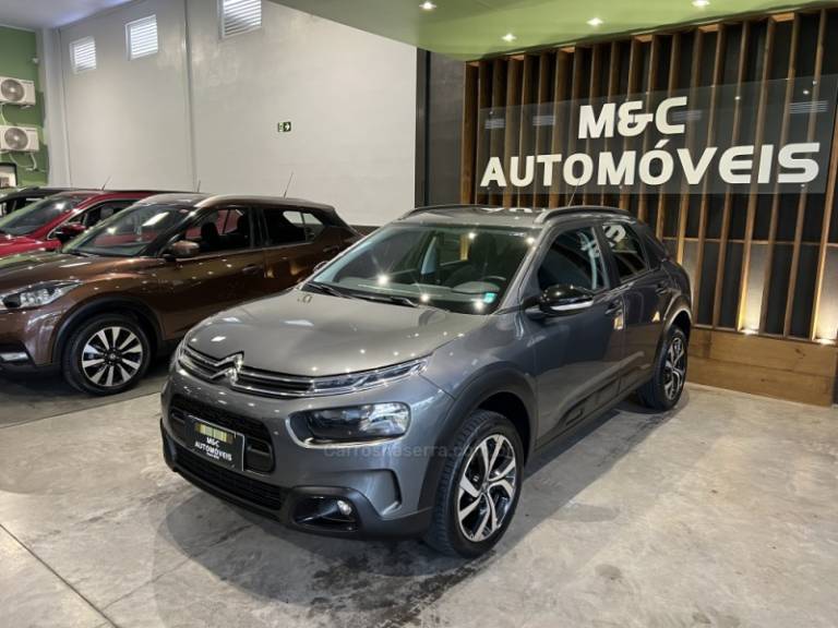 CITROËN - C4 CACTUS - 2022/2023 - Cinza - R$ 83.900,00