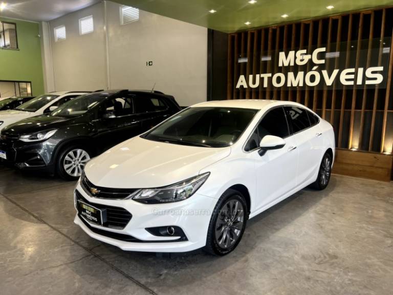 CHEVROLET - CRUZE - 2018/2019 - Branca - R$ 96.900,00