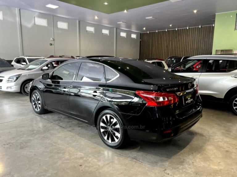 NISSAN - SENTRA - 2019/2020 - Preta - R$ 89.900,00